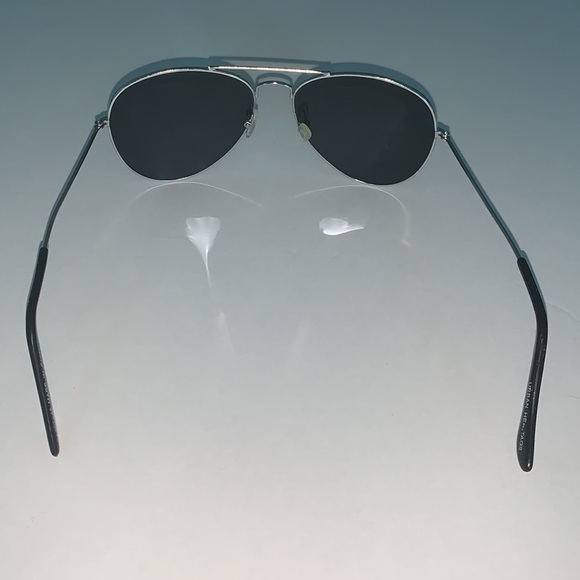 Blue aviator sunglasses loose comfortable, slightly crooked - Picture 4 of 4